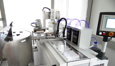 Automationssystem zur Abfüllung von Reagenzflüssigkeiten in Mikroküvetten für die In vitro Diagnostika